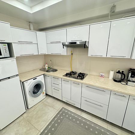 New Lux Apartment In 基希讷乌 外观 照片