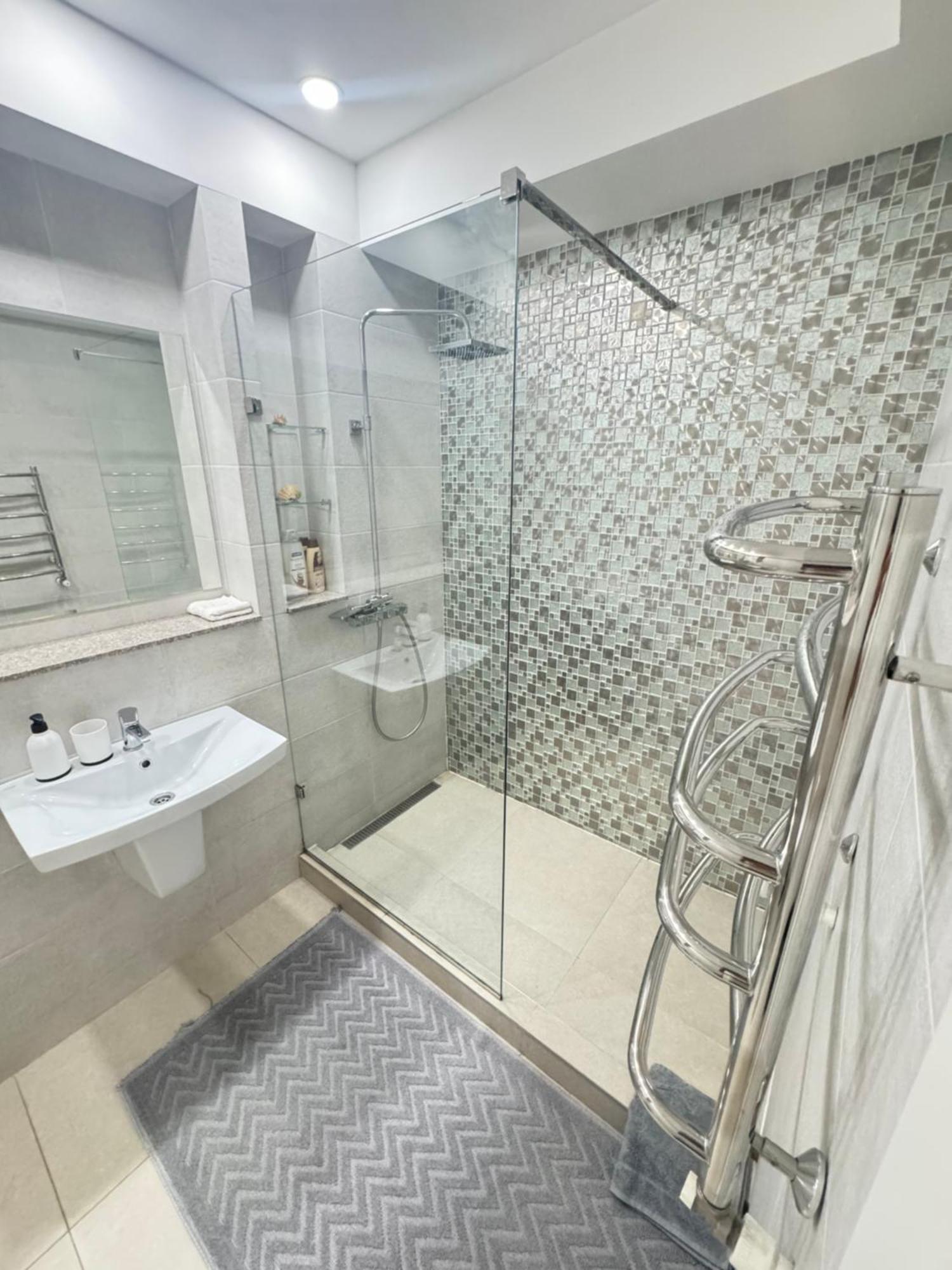 New Lux Apartment In 基希讷乌 外观 照片