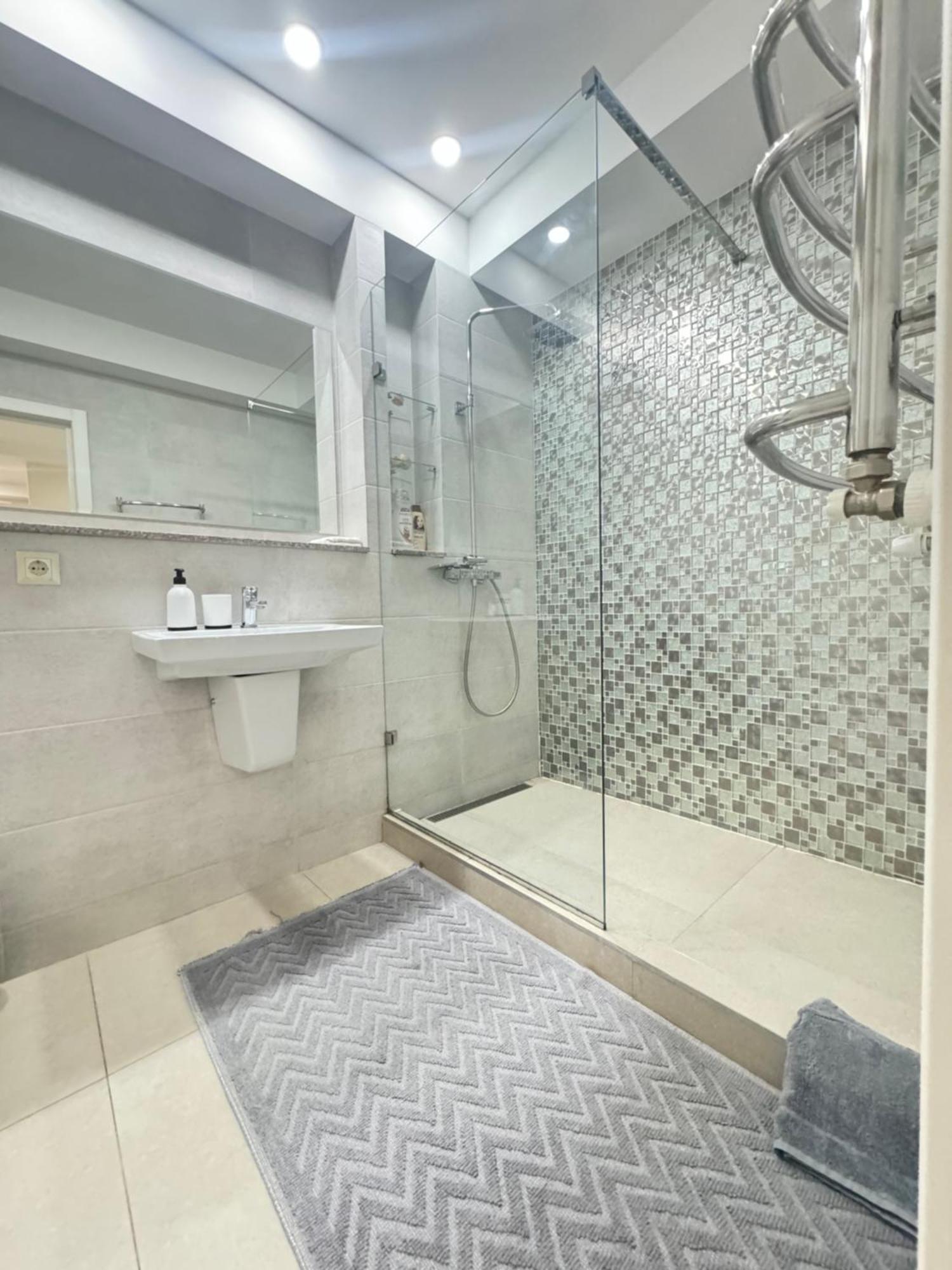 New Lux Apartment In 基希讷乌 外观 照片