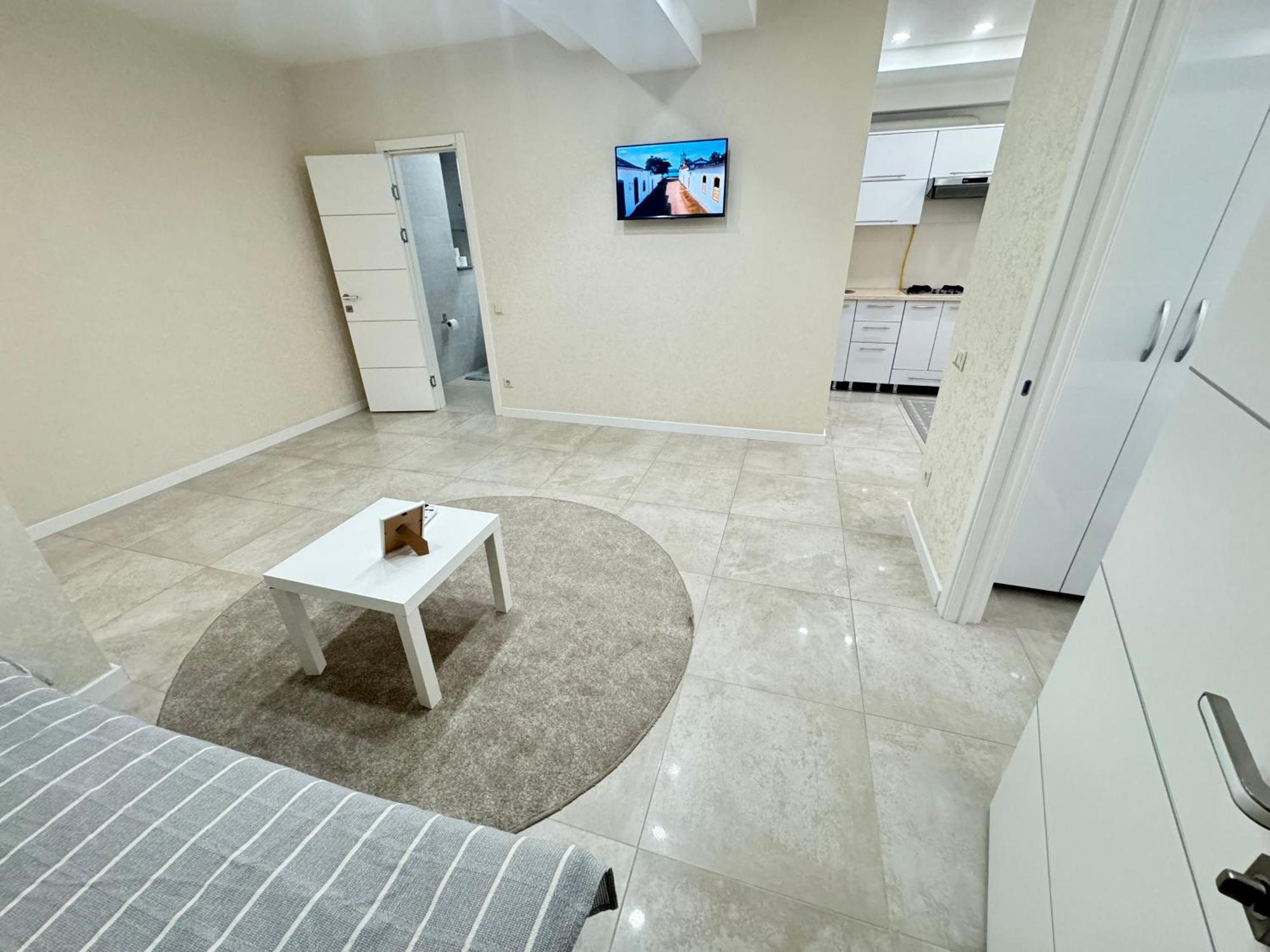 New Lux Apartment In 基希讷乌 外观 照片